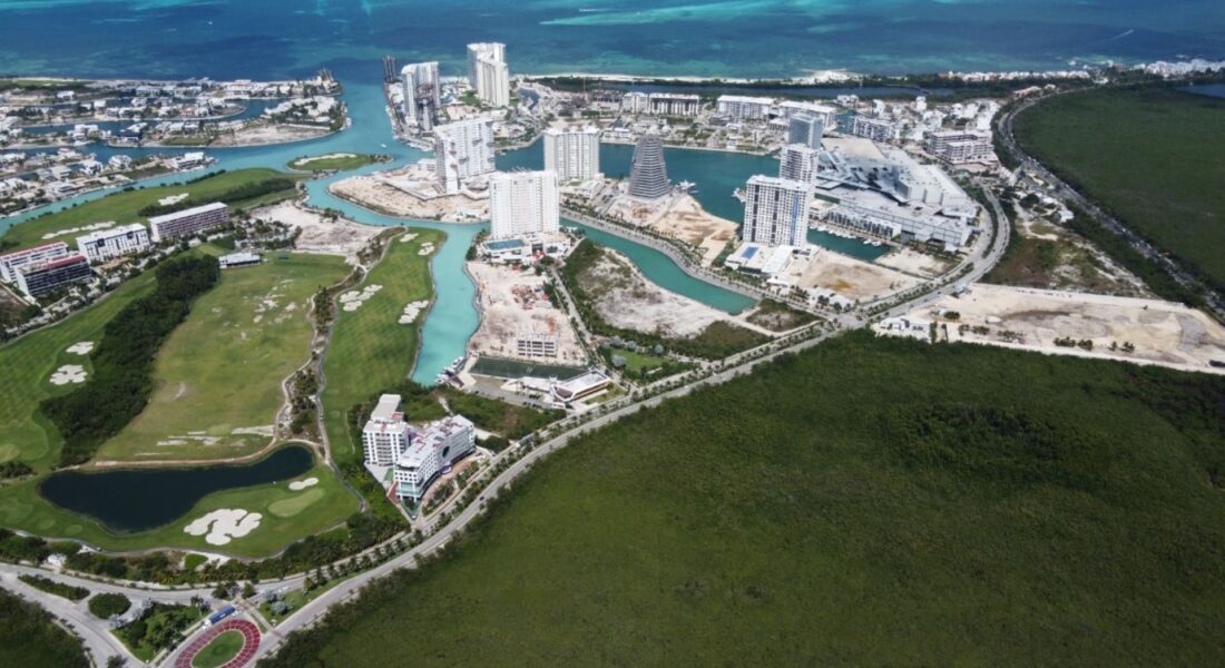 AEREA PUERTO CANCUN DESDE TIERRA