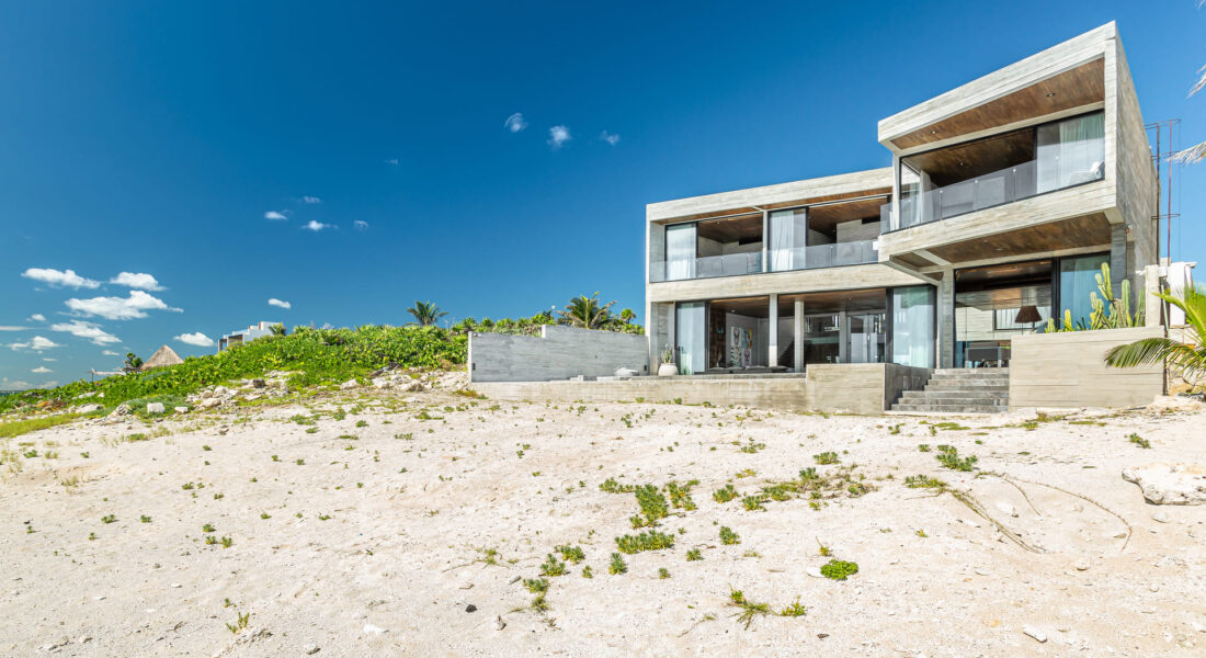 fachada-playa-casa-lola-tankah-tulum
