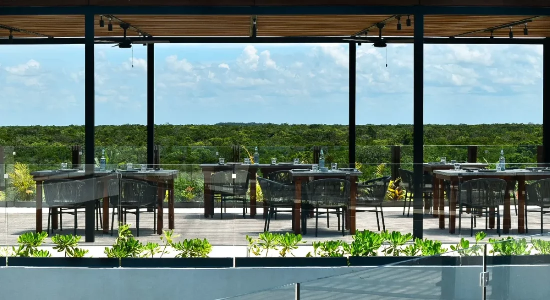 rooftop-restaurant-loft-mistiq-gardens-tulum-departamento-en-venta