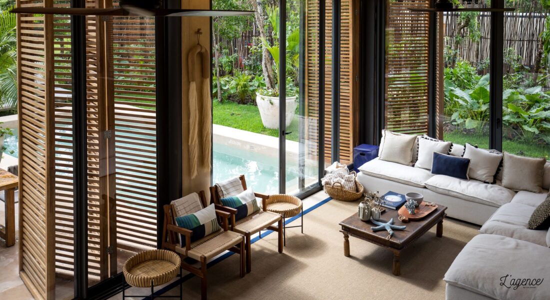 sala y alberca swim up
